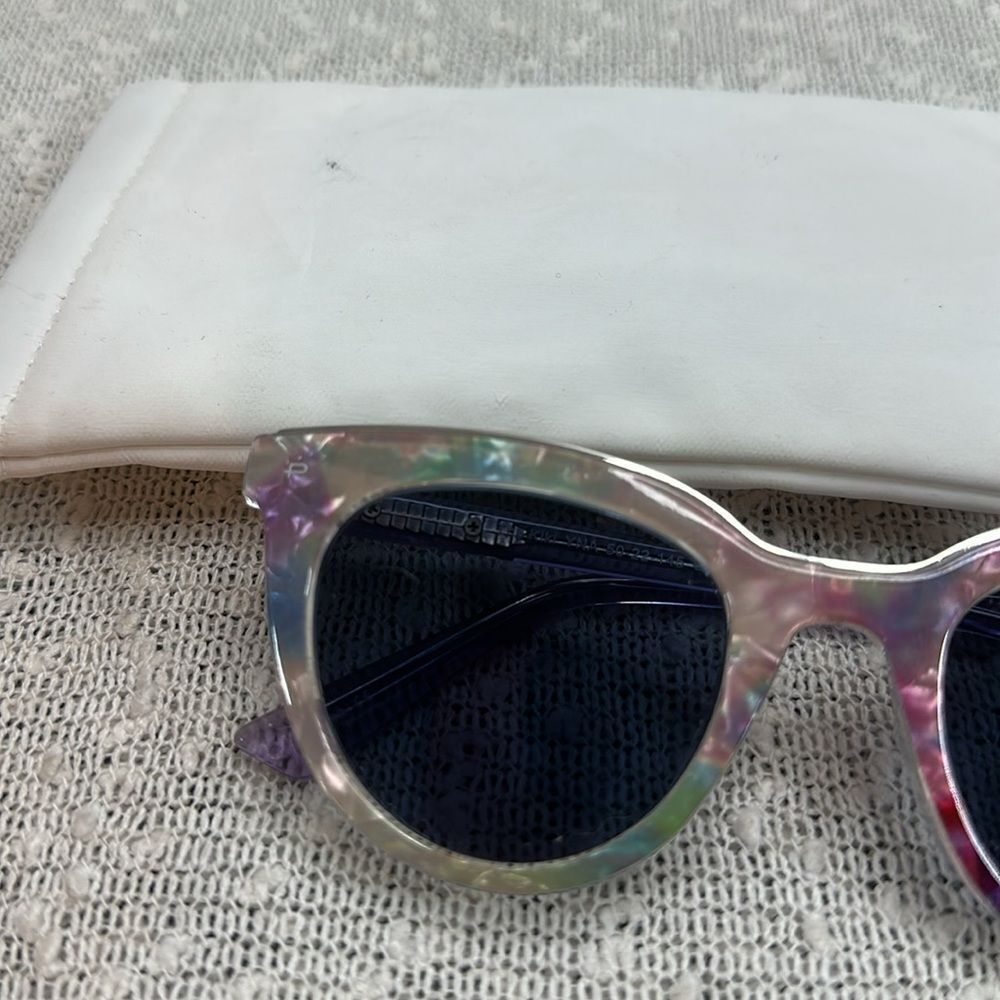 Prive Revaux The Kiki Polarized Sunglasses Pastel Rainbow Tie Dye - Picture 6 of 12